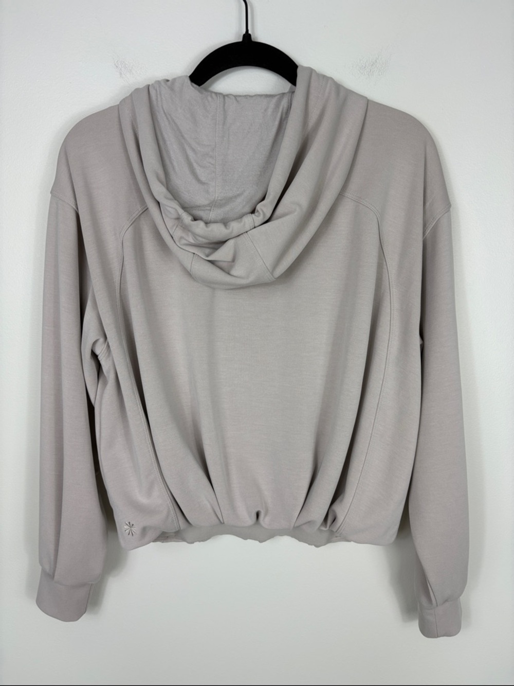 Athleta Seasoft Bubble Hem Hoodie Sweatshirt Abalone Cream Women’s Size XXS - Picture 8 of 9